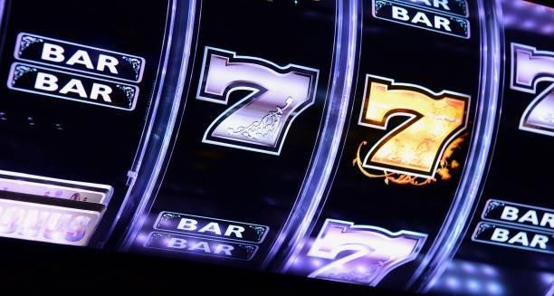 kuy138 mobile app interface showing live dealer tables and sportsbook options